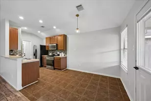 431 Decoster Blvd, Alvin, TX 77511 - Photo 10