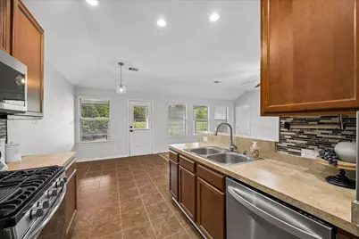 431 De Coster Boulevard, Alvin, TX 77511 - Photo 14