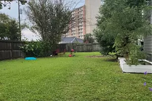 2121 Avenue K, Galveston, TX 77550 - Photo 6