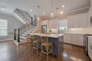 2604 Bevis St, Houston, TX 77008 - Photo 1
