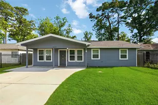8129 Linda Vista Rd, Houston, TX 77028 - Photo 1
