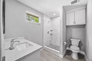 8129 Linda Vista Rd, Houston, TX 77028 - Photo 16