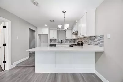 8129 Linda Vista Road, Houston, TX 77028 - Photo 8