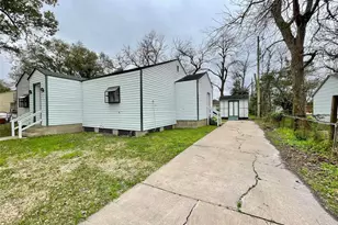 1827 Neuman St, La Marque, TX 77568 - Photo 2