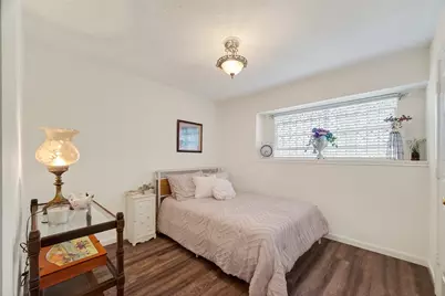 9219 Linda Vista Road, Houston, TX 77078 - Photo 14