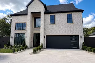211 W 34th St, Houston, TX 77018 - Photo 1
