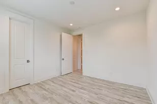 2721 Oakwood Crst Ln, Houston, TX 77018 - Photo 14