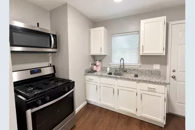 2407 Bastrop #2, Houston, TX 77004 - Photo 6