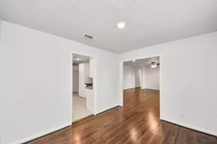 5803 Darnell St, Houston, TX 77074 - Photo 8