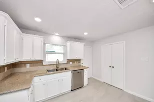 5803 Darnell St, Houston, TX 77074 - Photo 10