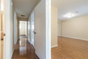 3823 Heatherbrook Dr, Houston, TX 77045 - Photo 6