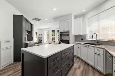 26 Cinnamon Teal Place, The Woodlands, TX 77382 - Photo 18