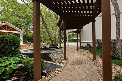 36 Golden Scroll Circle, The Woodlands, TX 77382 - Photo 4