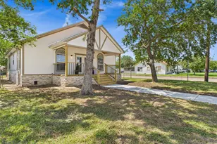 529 W 4th St, Freeport, TX 77541 - Photo 24