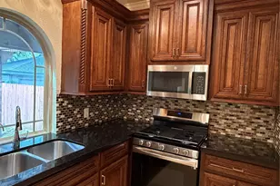 1710 Castlerock Dr, Houston, TX 77090 - Photo 8