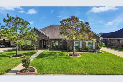 6827 Davy Crockett Drive, Manvel, TX 77578 - Photo 2