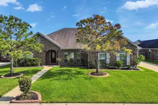 6827 Davy Crockett Dr, Manvel, TX 77578 - Photo 2