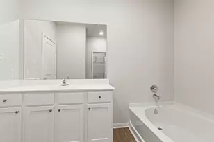 8903 New Jade Dr, Iowa Colony, TX 77583 - Photo 8