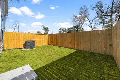 6610 Ezzard Charles Lane #B, Houston, TX 77091 - Photo 20