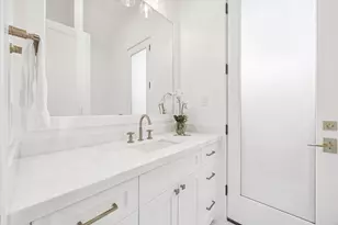 320 W 32nd St, Houston, TX 77018 - Photo 16