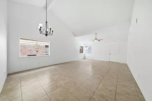 12330 Tambourine Dr, Houston, TX 77477 - Photo 10