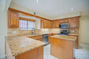 4219 Meadowchase Ln, Houston, TX 77014 - Photo 10