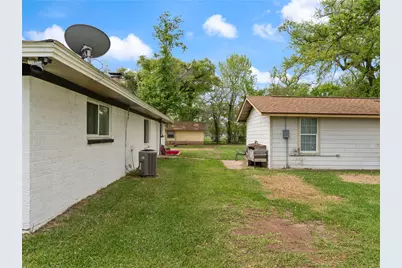 496 James Street, Clute, TX 77531 - Photo 42