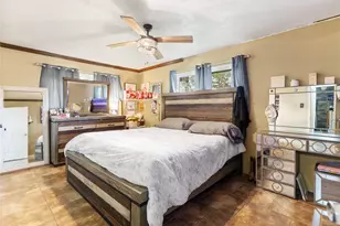 496 James St, Clute, TX 77531 - Photo 32