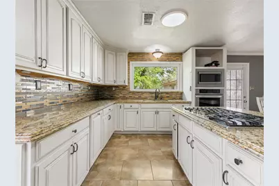 496 James Street, Clute, TX 77531 - Photo 12