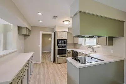 914 Manchester Drive, Conroe, TX 77304 - Photo 16