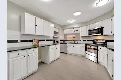 315 Knoll Forest Drive, League City, TX 77573 - Photo 12