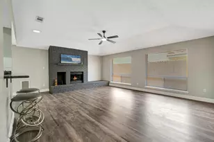 315 Knoll Forest Dr, League City, TX 77573 - Photo 2