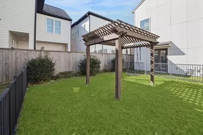 10926 Brookeshire Chase Lane, Houston, TX 77043 - Photo 26