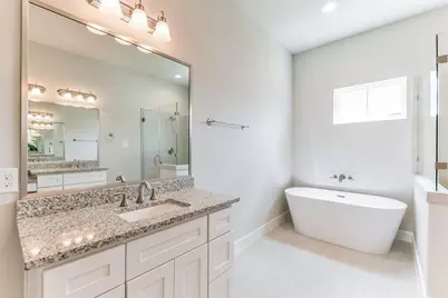 10926 Brookeshire Chase Lane, Houston, TX 77043 - Photo 4