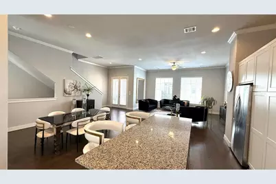 10926 Brookeshire Chase Lane, Houston, TX 77043 - Photo 18