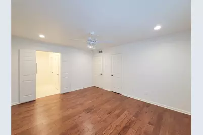 7575 Katy Freeway #111, Houston, TX 77024 - Photo 12