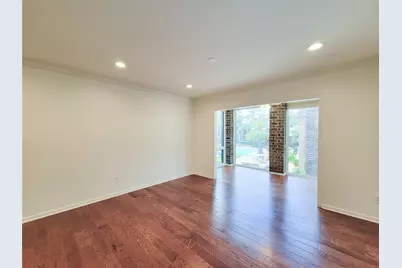 7575 Katy Freeway #111, Houston, TX 77024 - Photo 4