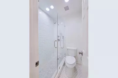 7575 Katy Freeway #111, Houston, TX 77024 - Photo 14