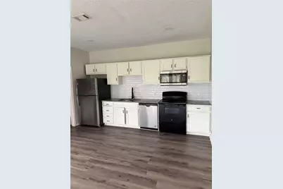 1425 April Villas, Conroe, TX 77356 - Photo 10