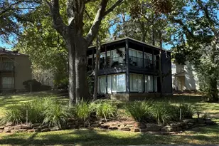 1425 April Villas, Conroe, TX 77356 - Photo 4