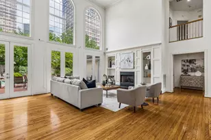 5152 Huckleberry Cir, Houston, TX 77056 - Photo 14