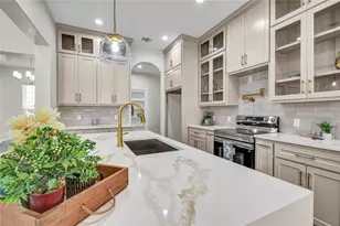 755 Sunset Trail, Angleton, TX 77515 - Photo 2