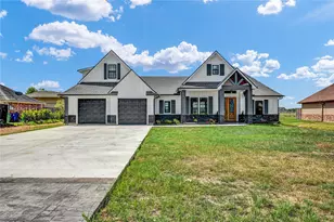 755 Sunset Trail, Angleton, TX 77515 - Photo 1