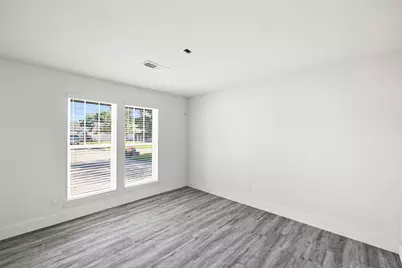 3907 Sandy Meadow Lane, Houston, TX 77039 - Photo 4