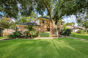 17623 Bent Cypress Dr, Spring, TX 77388 - Photo 2