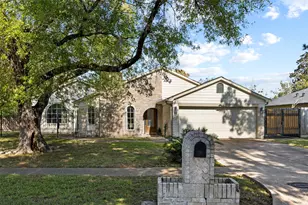 6830 Deer Ridge Ln, Houston, TX 77086 - Photo 2