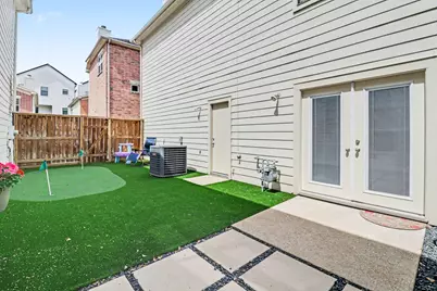 914 W 25th Street #2, Houston, TX 77008 - Photo 2