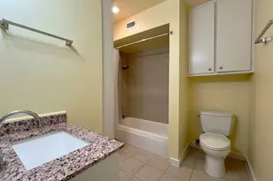 8211 Katy Fwy, Houston, TX 77024 - Photo 14