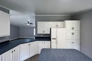 16092 Lone Star Ranch Dr, Conroe, TX 77302 - Photo 12