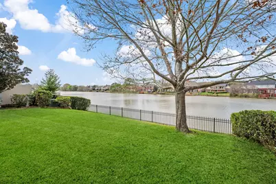 15426 Oyster Creek Lane, Sugar Land, TX 77478 - Photo 6